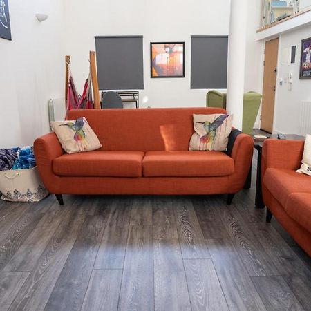 Stunning Mezzanine Apartment Near City Centre Cardiff Luaran gambar