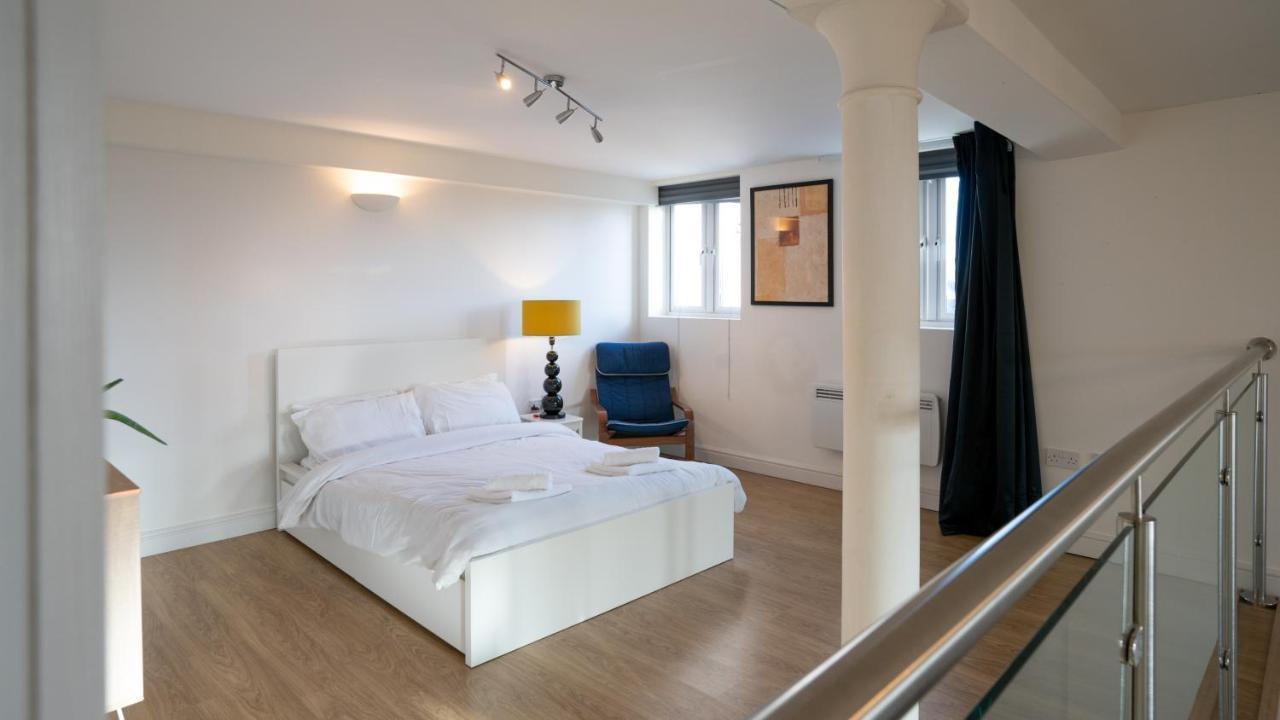 Stunning Mezzanine Apartment Near City Centre Cardiff Luaran gambar