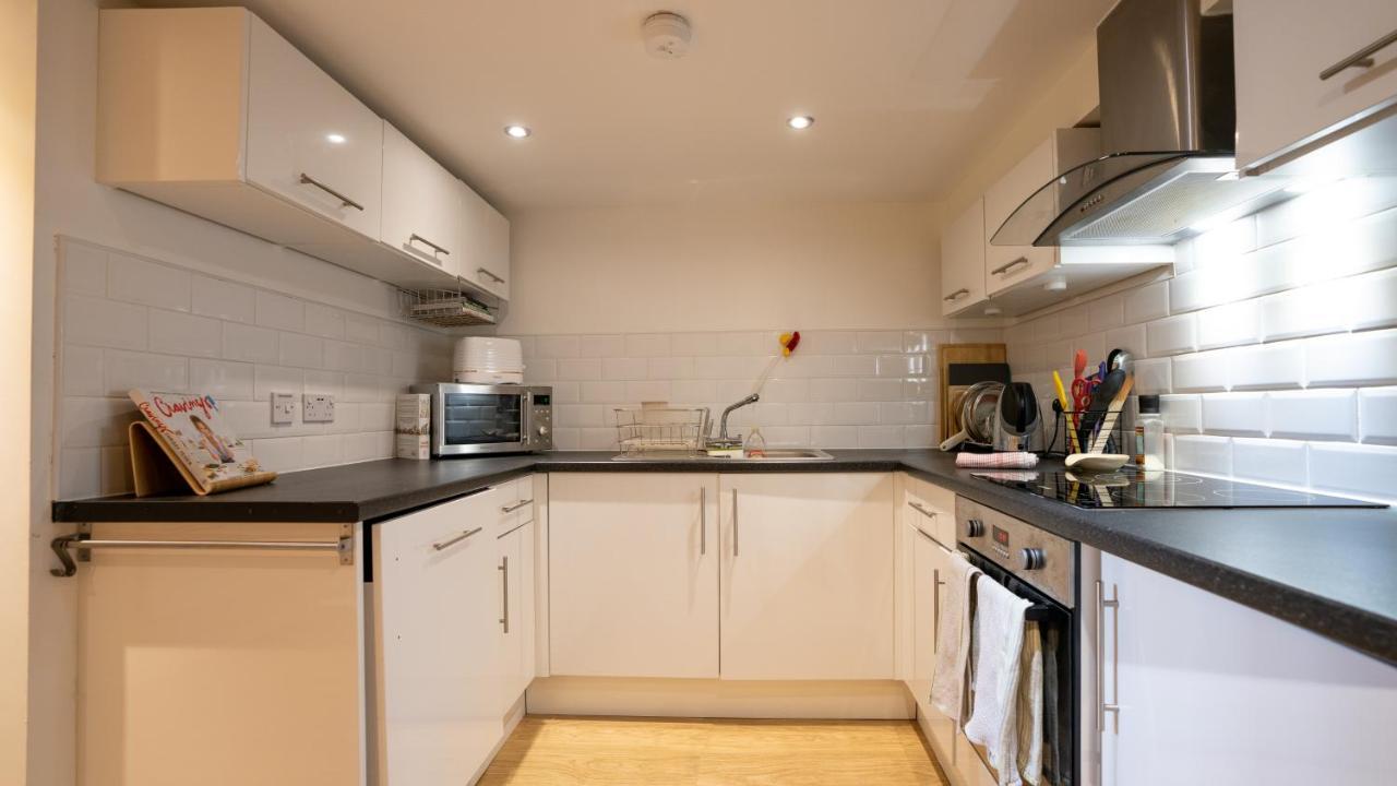 Stunning Mezzanine Apartment Near City Centre Cardiff Luaran gambar